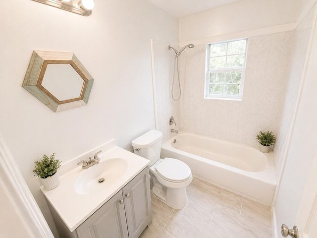 5103 Willow Glen Drive, Houston, TX 77033