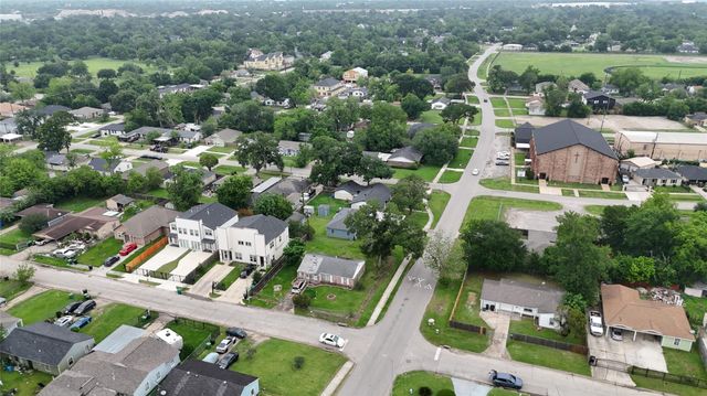5103 Willow Glen Drive, Houston, TX 77033