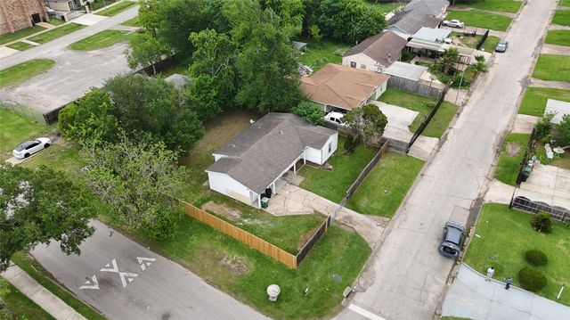 5103 Willow Glen Drive, Houston, TX 77033