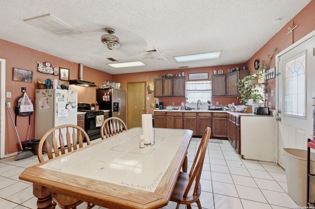 1150 NW 38TH ST, San Antonio, TX 78228