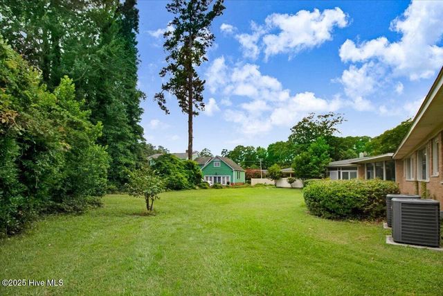 1201 Sutton Drive, Kinston, NC 28501