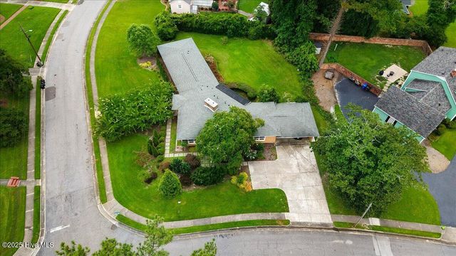 1201 Sutton Drive, Kinston, NC 28501