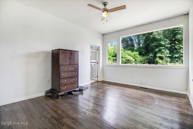 1201 Sutton Drive, Kinston, NC 28501