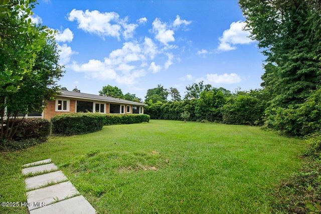 1201 Sutton Drive, Kinston, NC 28501