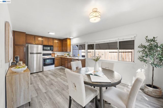 553 Covington Way, Livermore, CA 94551