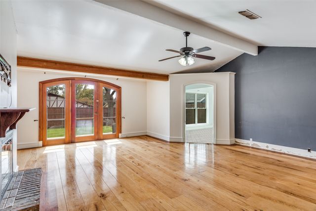 8600 Brookridge Drive, North Richland Hills, TX 76182