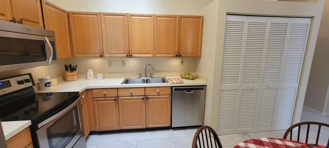 701 Bannock Lane, Palm Beach Gardens, FL 33418