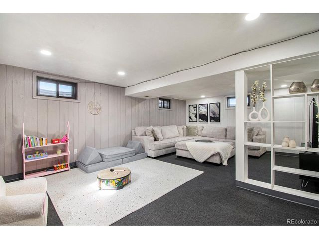 8895 E Radcliff Ave, Denver, CO 80237