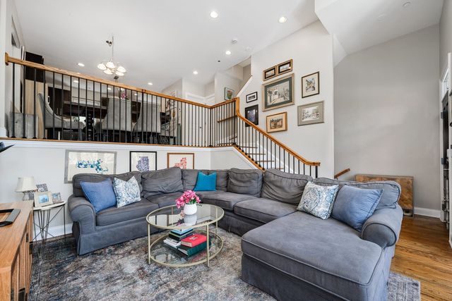 1742 N Bissell Street, Chicago, IL 60614