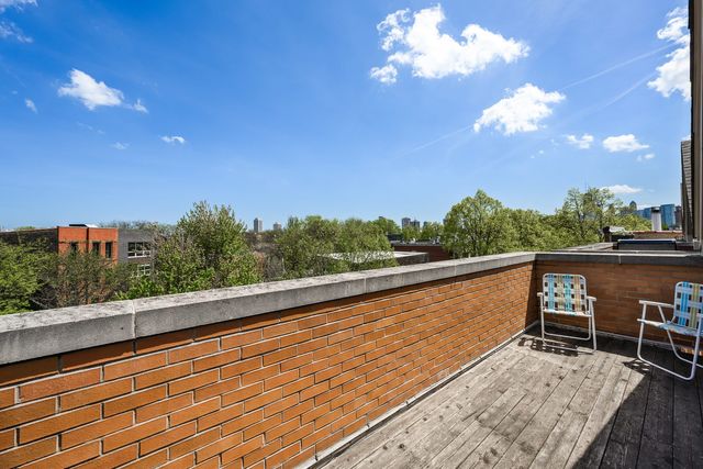 1742 N Bissell Street, Chicago, IL 60614