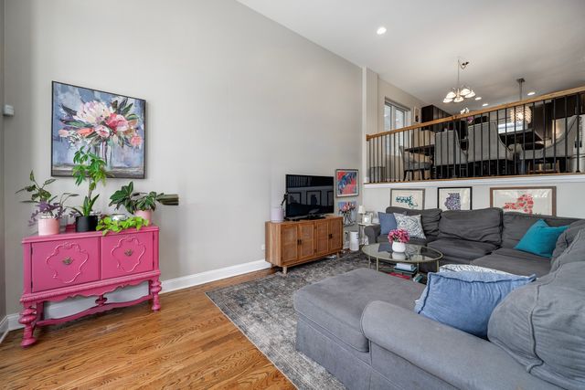 1742 N Bissell Street, Chicago, IL 60614