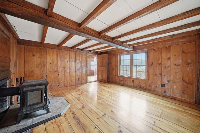 1 Cross Road, Francestown, NH 03043