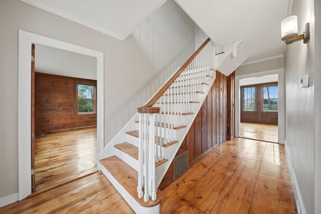 1 Cross Road, Francestown, NH 03043