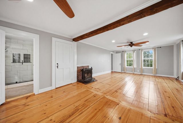 1 Cross Road, Francestown, NH 03043