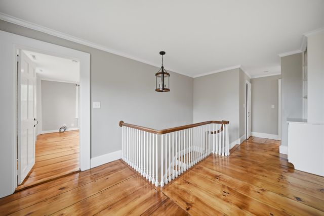 1 Cross Road, Francestown, NH 03043