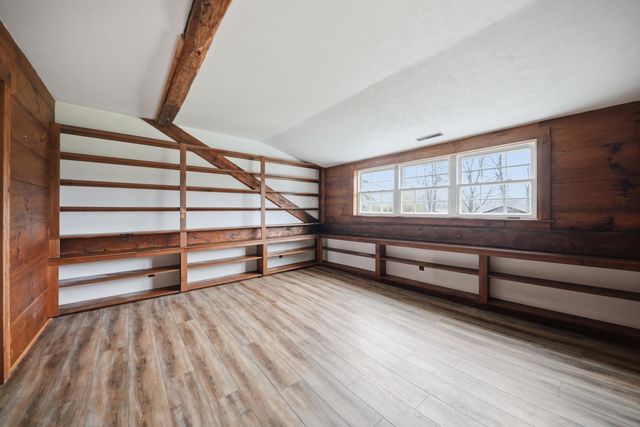 1 Cross Road, Francestown, NH 03043
