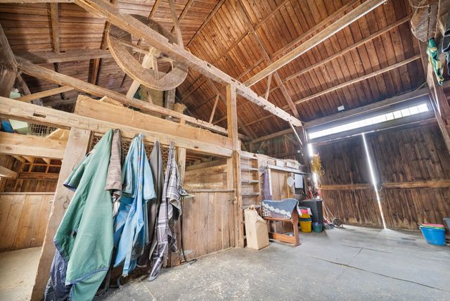 1 Cross Road, Francestown, NH 03043