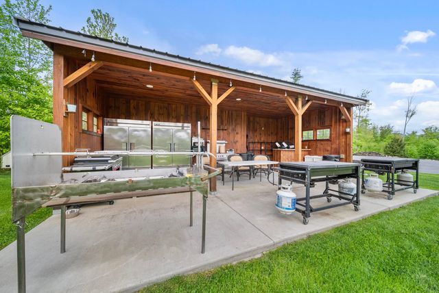 1 Cross Road, Francestown, NH 03043