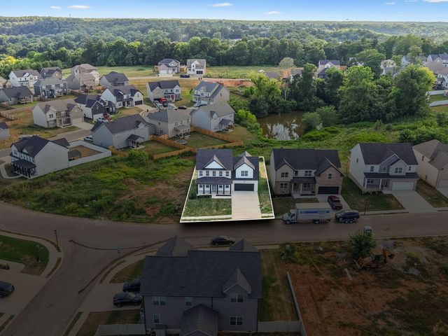 726 Buffalo Ford Dr, Clarksville, TN 37042