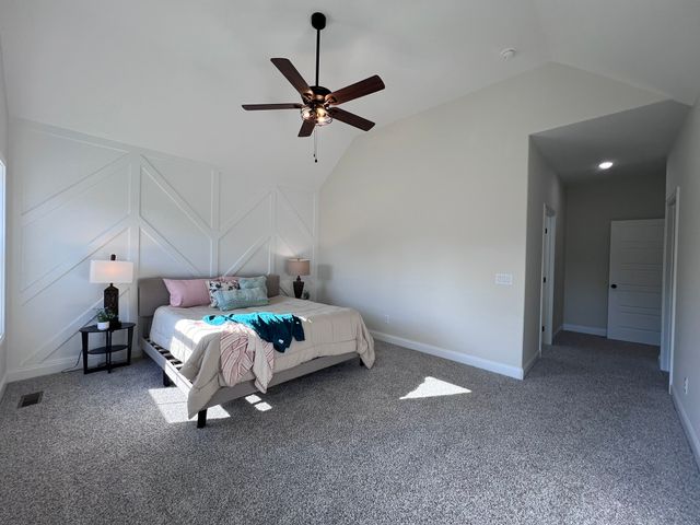 726 Buffalo Ford Dr, Clarksville, TN 37042