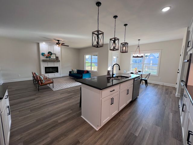 726 Buffalo Ford Dr, Clarksville, TN 37042