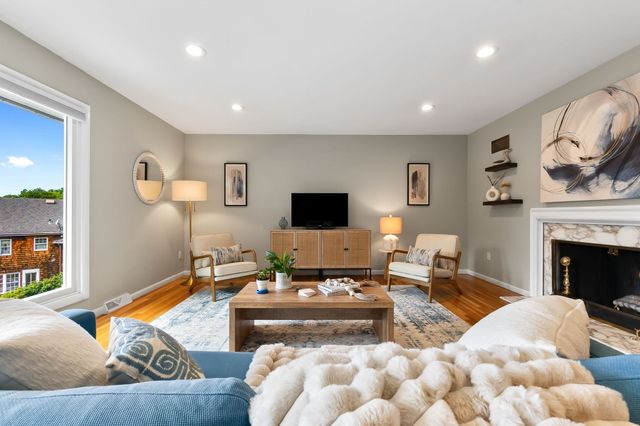 4 Arlington Ter, Haverhill, MA 01830
