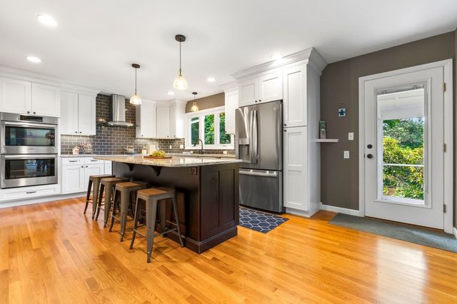 4 Arlington Ter, Haverhill, MA 01830