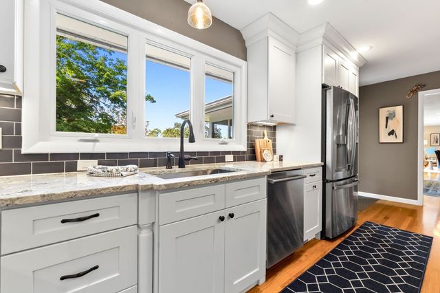 4 Arlington Ter, Haverhill, MA 01830