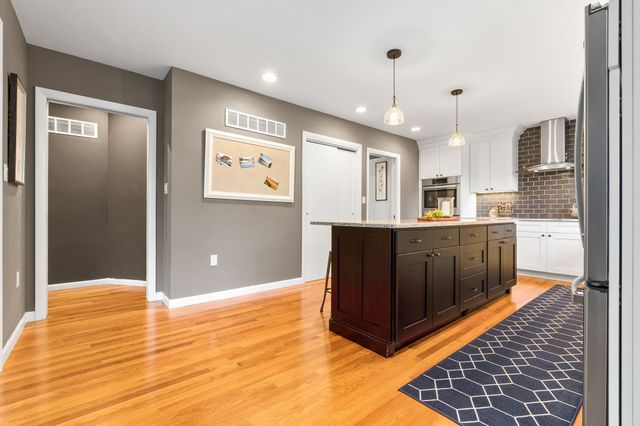 4 Arlington Ter, Haverhill, MA 01830