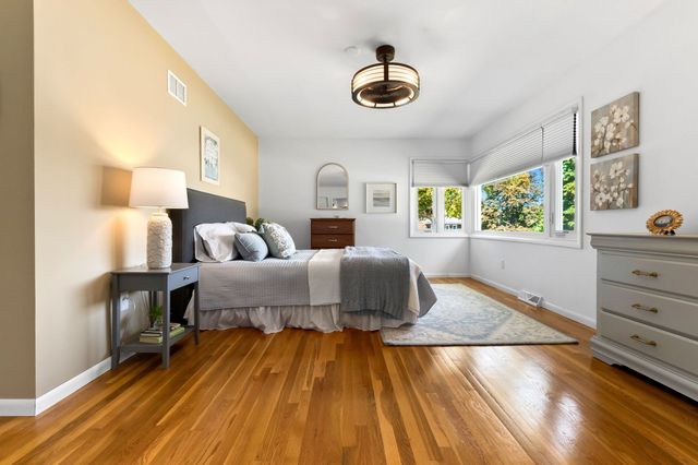 4 Arlington Ter, Haverhill, MA 01830