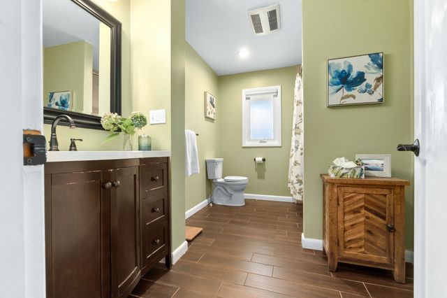 4 Arlington Ter, Haverhill, MA 01830