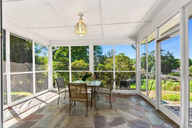 4 Arlington Ter, Haverhill, MA 01830