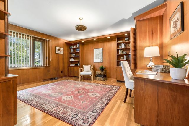4 Arlington Ter, Haverhill, MA 01830