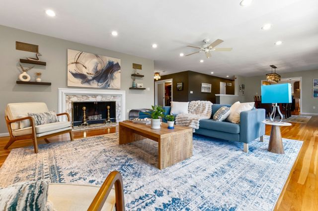 4 Arlington Ter, Haverhill, MA 01830