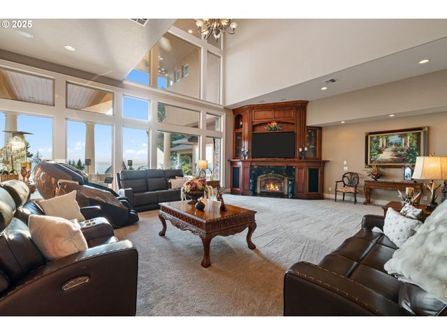 4961 GREEN MOUNTAIN Rd, Kalama, WA 98625