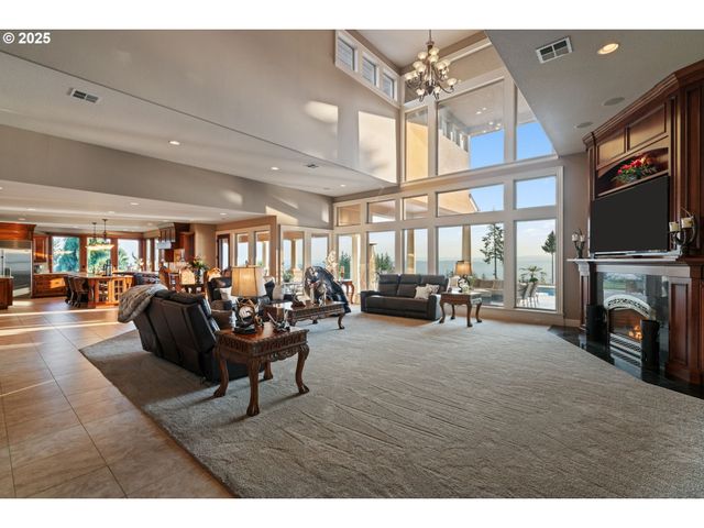4961 GREEN MOUNTAIN Rd, Kalama, WA 98625