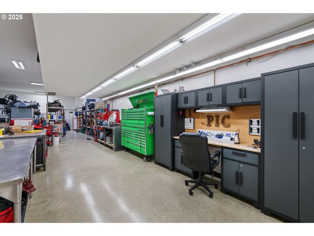 4961 GREEN MOUNTAIN Rd, Kalama, WA 98625