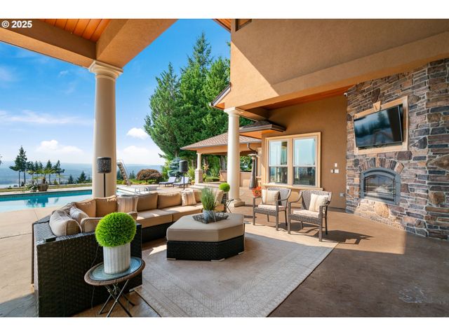 4961 GREEN MOUNTAIN Rd, Kalama, WA 98625
