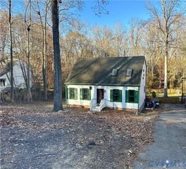 2917 Speeks Dr, Midlothian, VA 23112