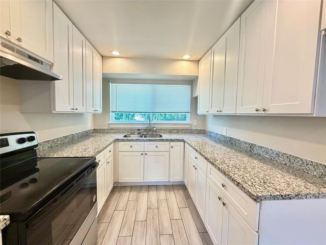 920 Vivian Ave, Pasadena, TX 77506