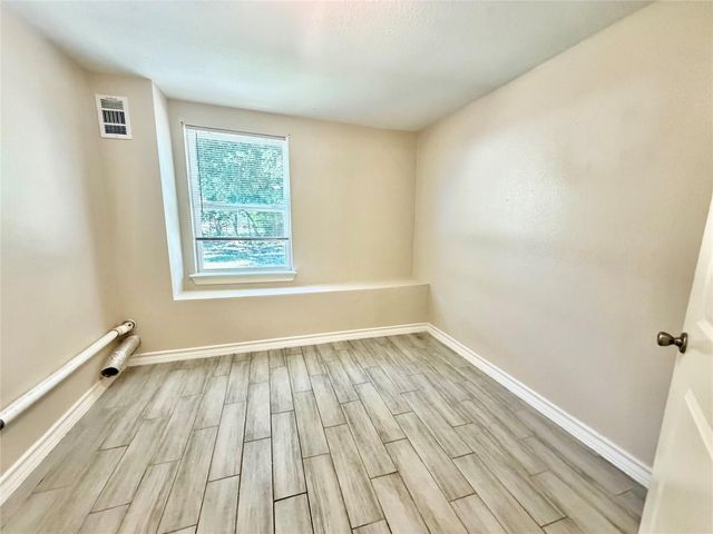 920 Vivian Ave, Pasadena, TX 77506