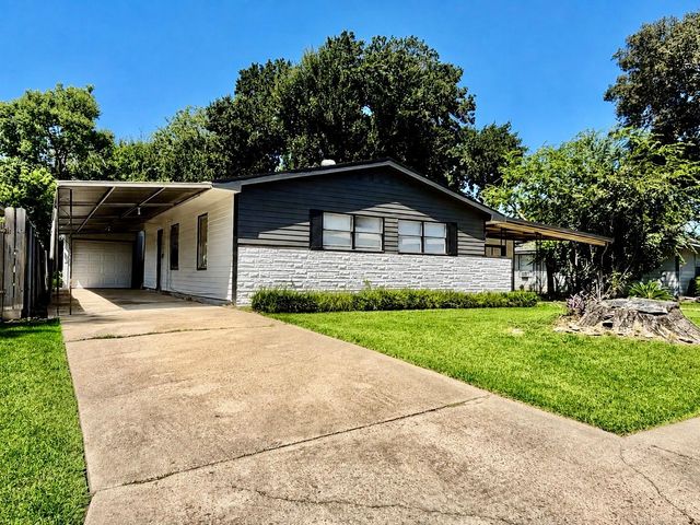 920 Vivian Ave, Pasadena, TX 77506