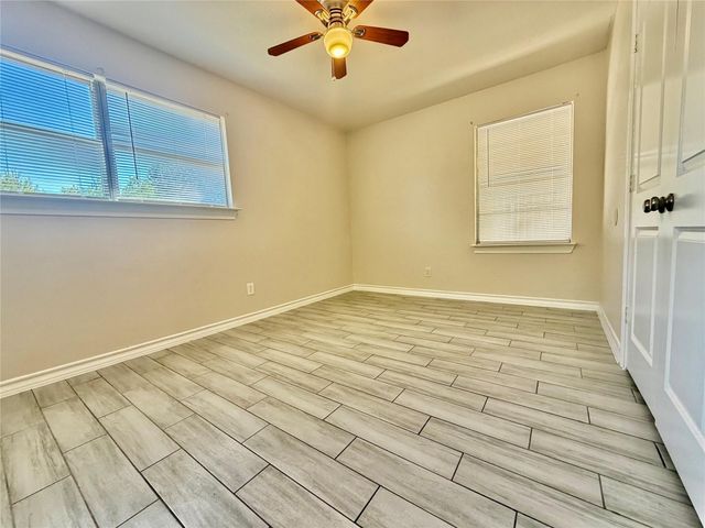 920 Vivian Ave, Pasadena, TX 77506