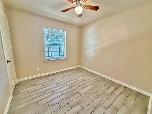920 Vivian Ave, Pasadena, TX 77506
