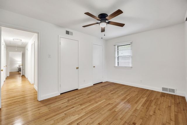 10215 Vinemont Street, Dallas, TX 75218