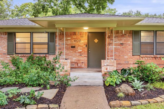 10215 Vinemont Street, Dallas, TX 75218