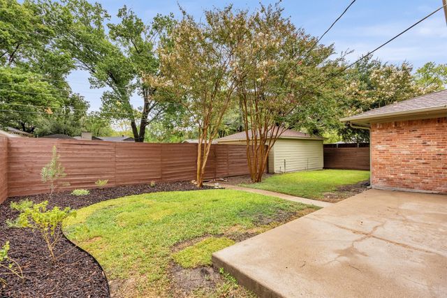 10215 Vinemont Street, Dallas, TX 75218
