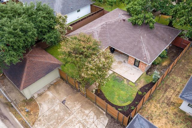 10215 Vinemont Street, Dallas, TX 75218