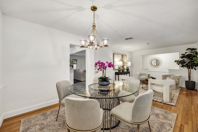10215 Vinemont Street, Dallas, TX 75218