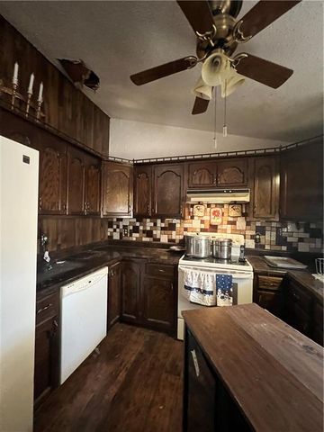 3401 67th Street, Gladstone, MO 64119